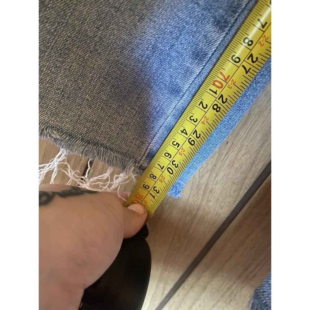 Judy Blue Wide Leg Distressed Jeans Raw Hem Light Wash Women's 11/30 - Picture 4 of 10